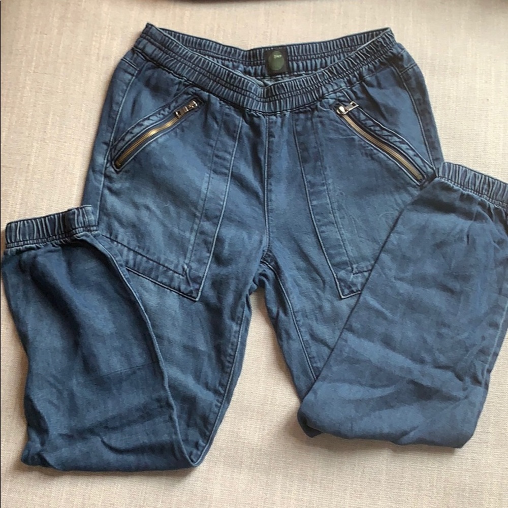 DWP - Jean Joggers. Size medium